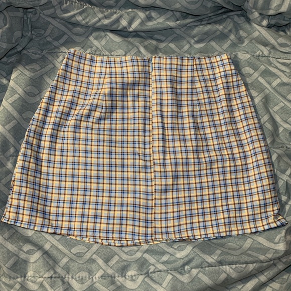 Forever 21 Plaid Skirt - Picture 3 of 4